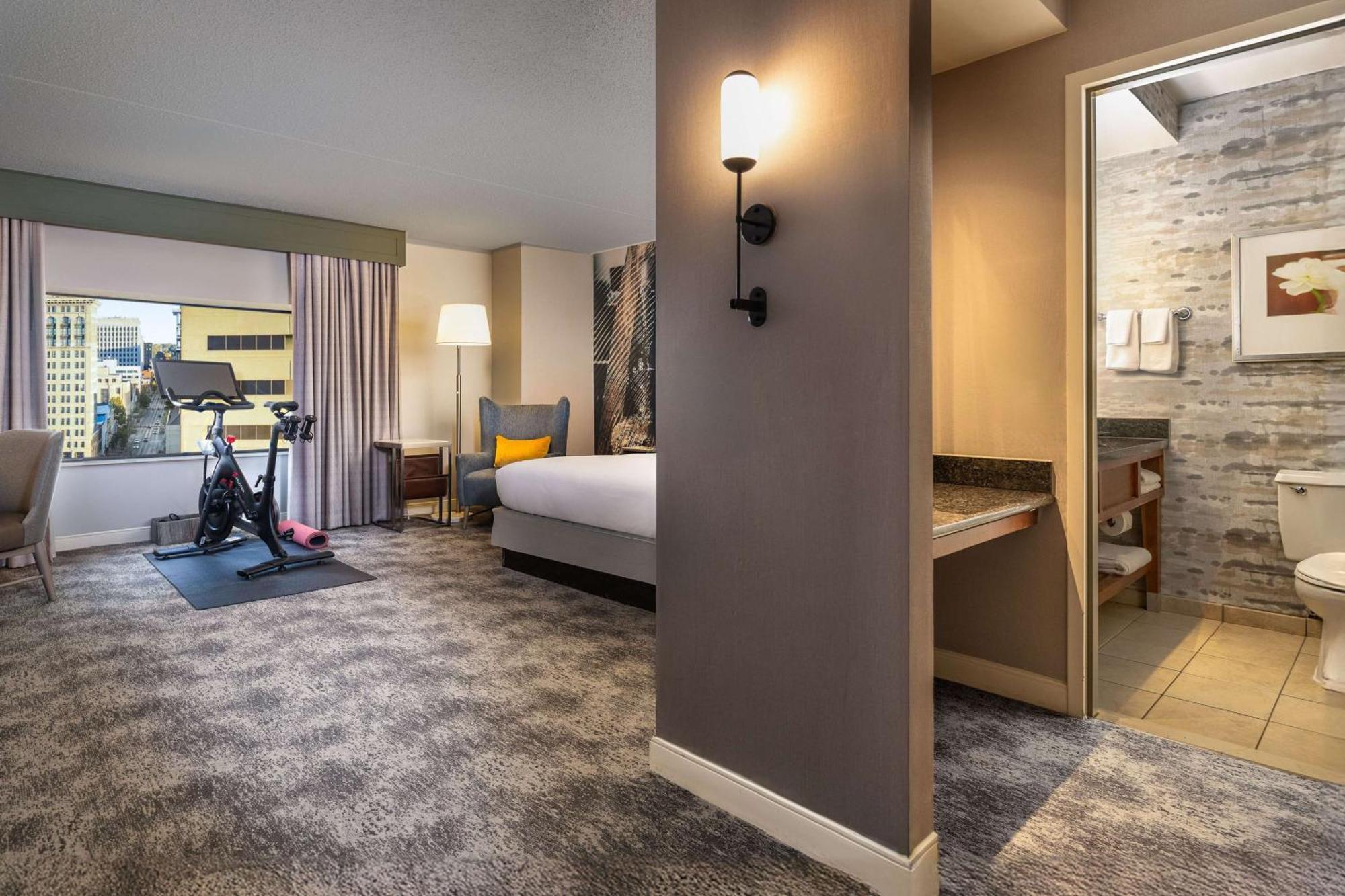 Hilton Lexington Downtown Hotel Eksteriør billede